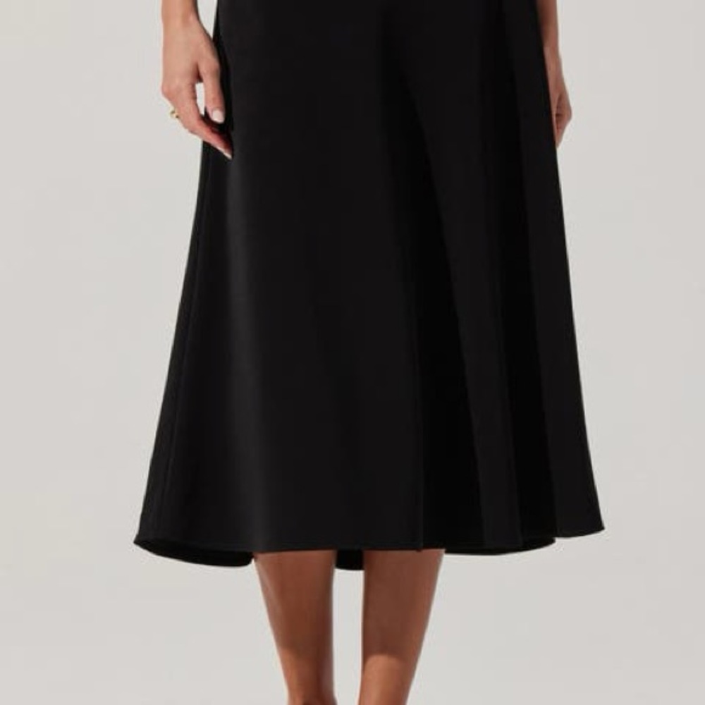 T Tahari Black A-Line Midi Skirt Women’s Small NWT